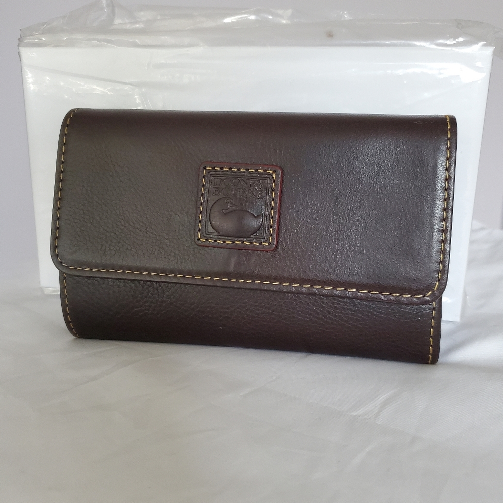 Dooney & Bourke Florentine Flap Wallet in Brown Tmoro